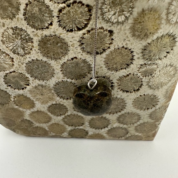 Green Coral Fossil Apple Shaped Pendant Necklace - Picture 6 of 15